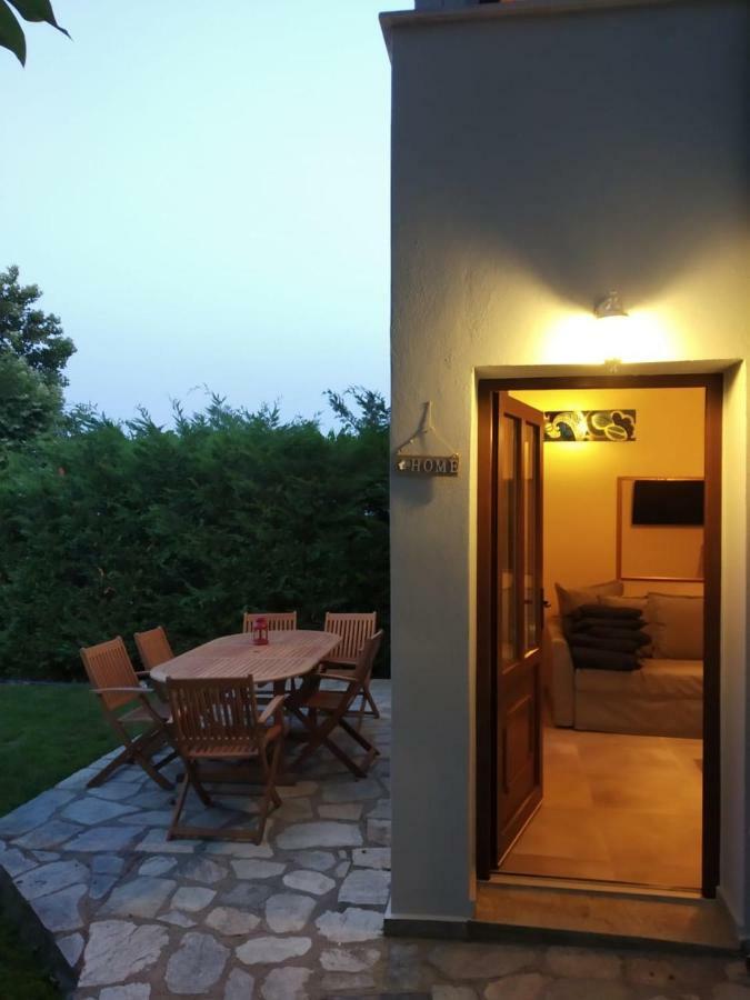 Isabel Artemis Apartment โคเรฟตอน ภายนอก รูปภาพ