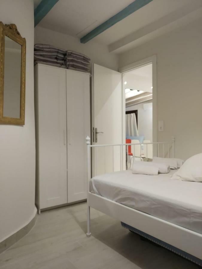 Isabel Artemis Apartment โคเรฟตอน ภายนอก รูปภาพ