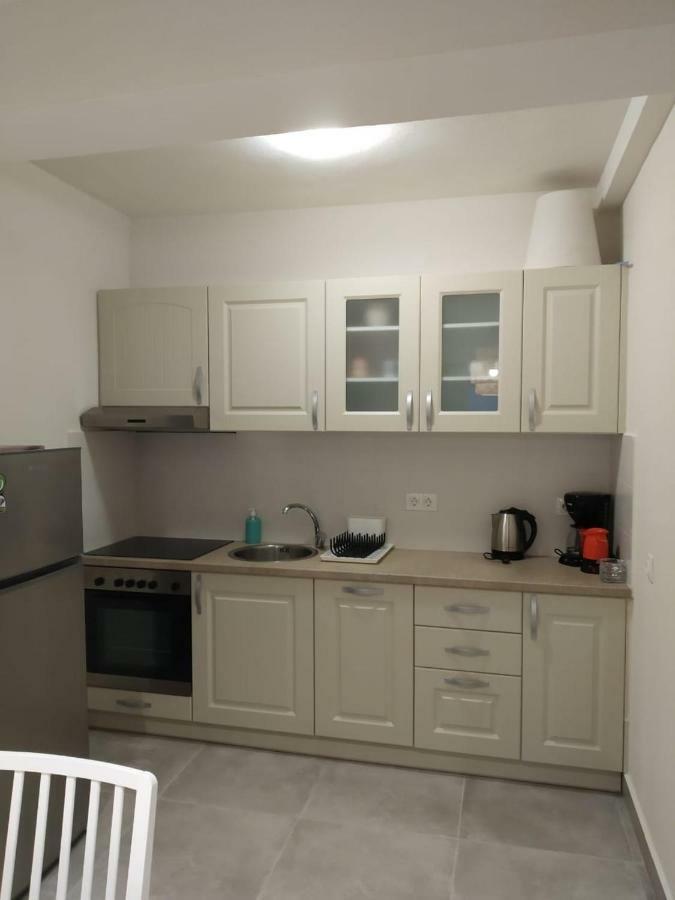 Isabel Artemis Apartment โคเรฟตอน ภายนอก รูปภาพ