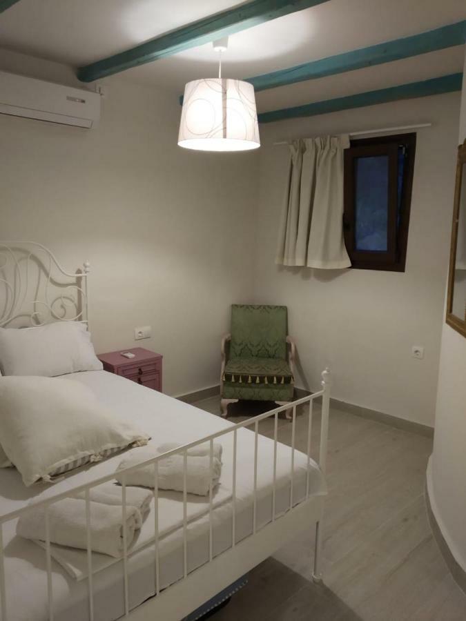 Isabel Artemis Apartment โคเรฟตอน ภายนอก รูปภาพ