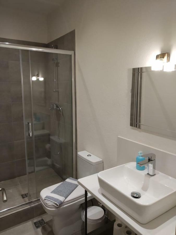 Isabel Artemis Apartment โคเรฟตอน ภายนอก รูปภาพ