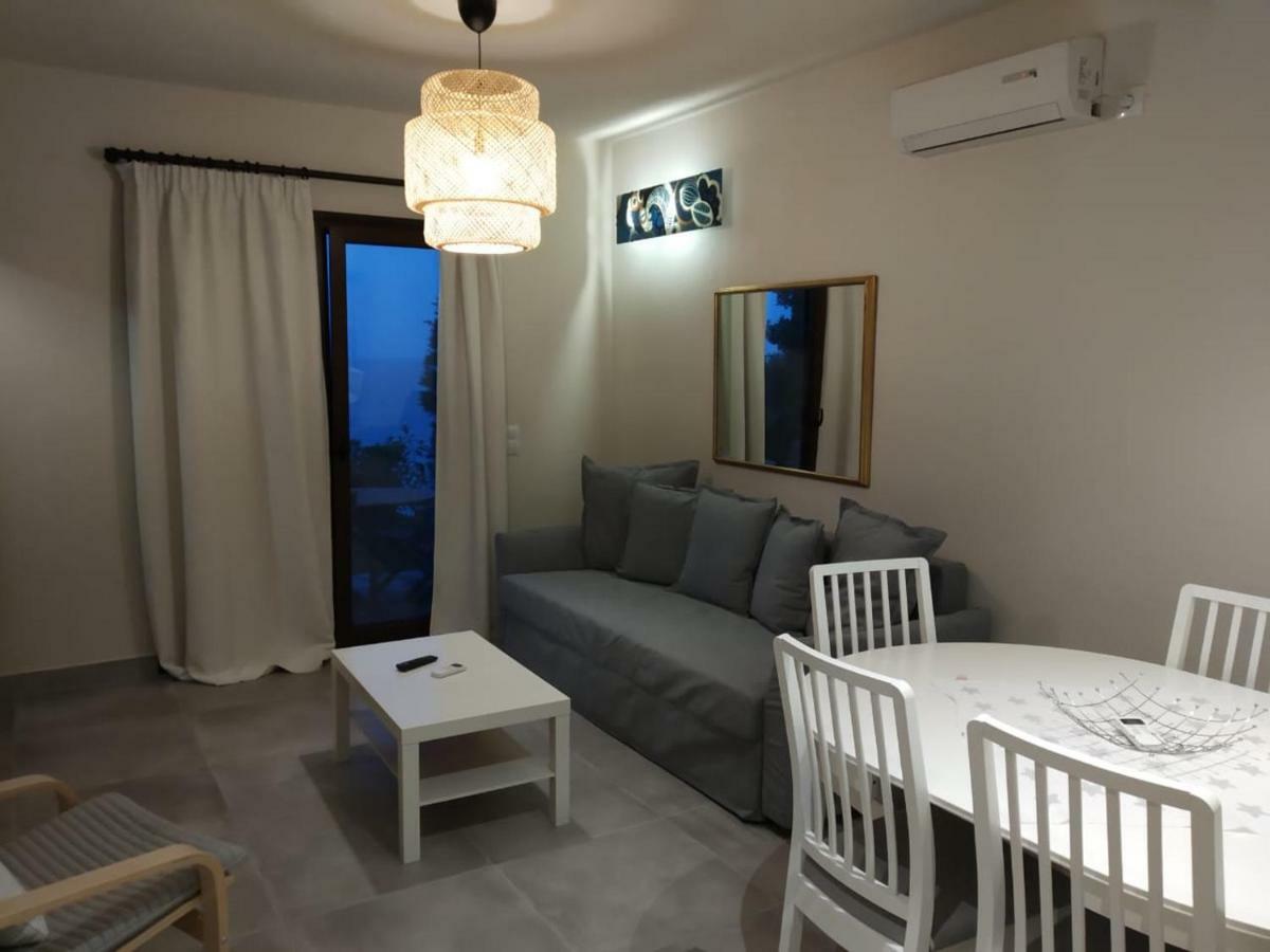 Isabel Artemis Apartment โคเรฟตอน ภายนอก รูปภาพ