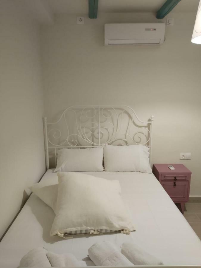 Isabel Artemis Apartment โคเรฟตอน ภายนอก รูปภาพ