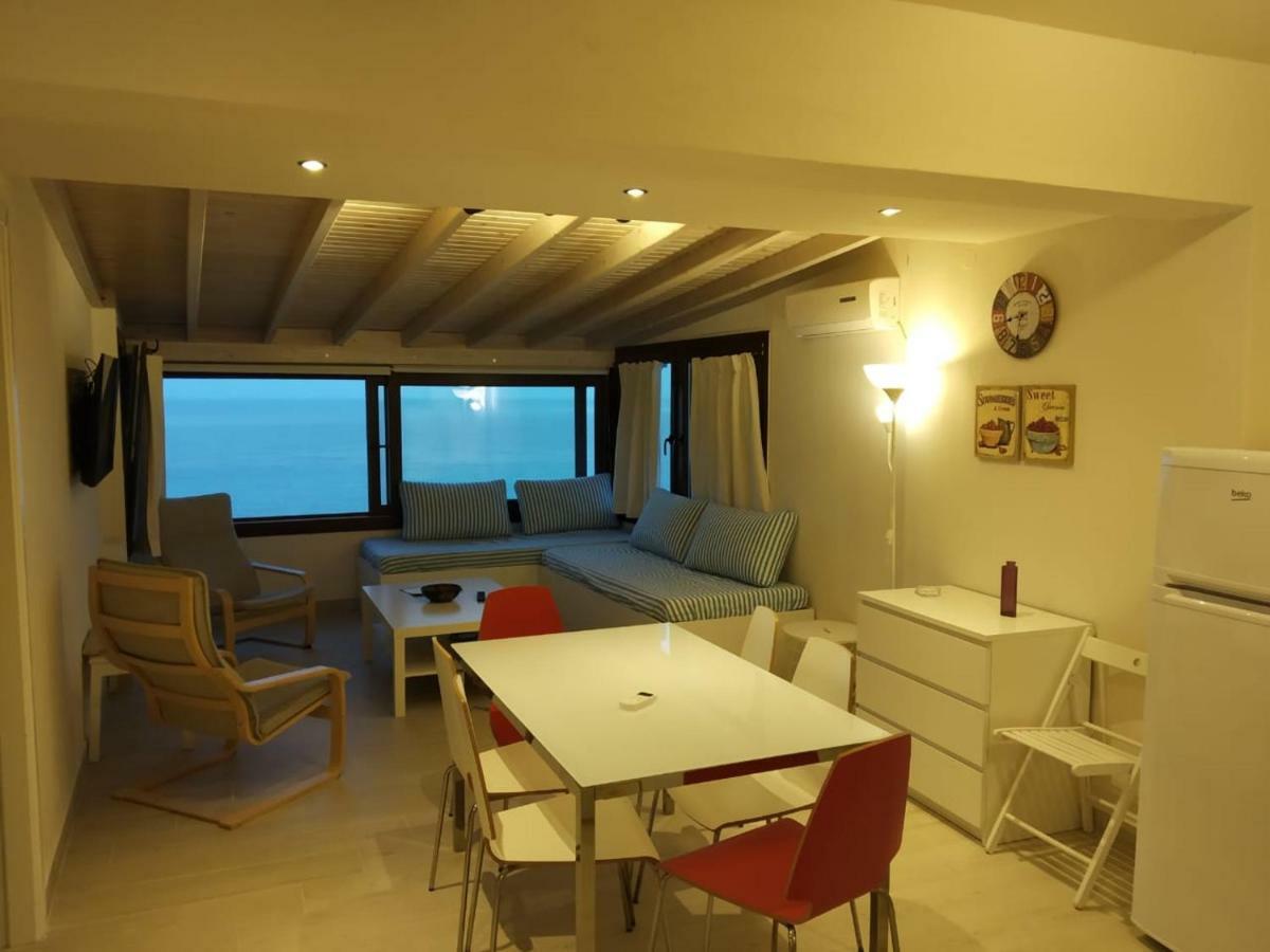 Isabel Artemis Apartment โคเรฟตอน ภายนอก รูปภาพ