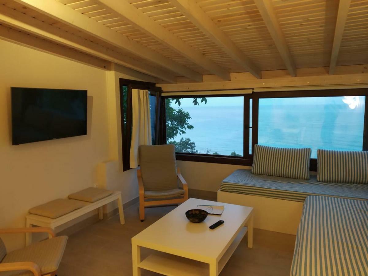 Isabel Artemis Apartment โคเรฟตอน ภายนอก รูปภาพ